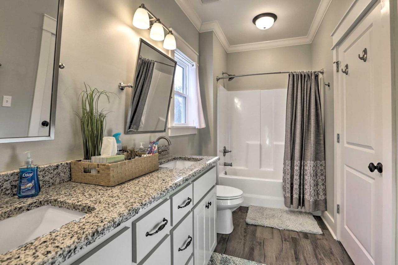 White Oak Creek Home With Views, Deck And Pool Access! Eufaula Eksteriør bilde
